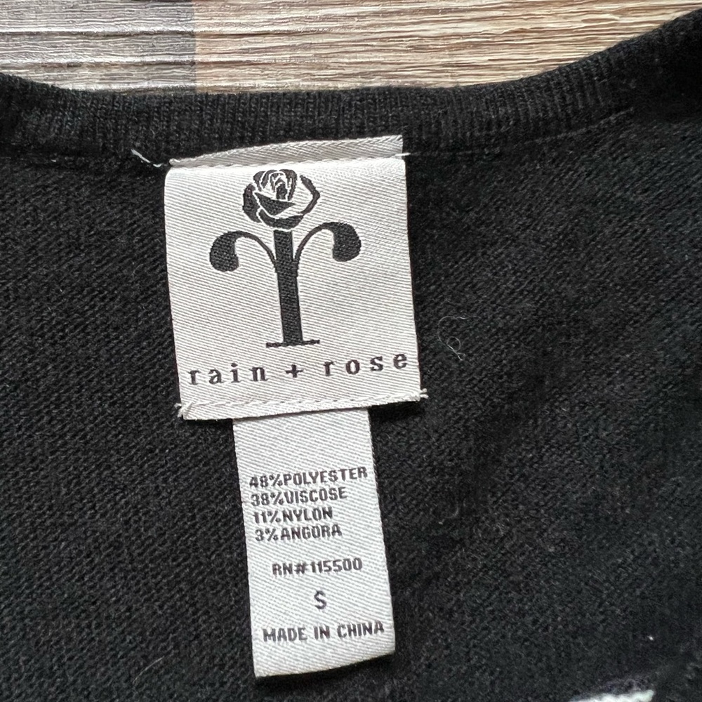 3/4 Pullover Sweater - Picture 2 of 3
